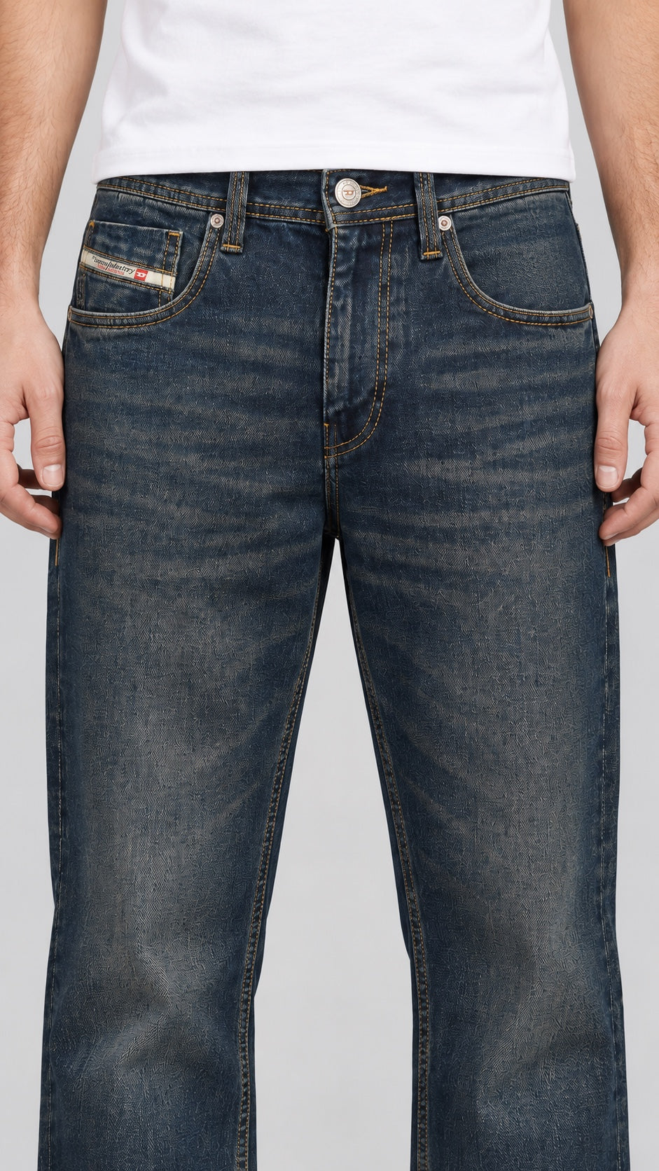 DSL — Men’s Wide-Bottom Straight-Fit Jeans – Dark Vintage Indigo — front detail