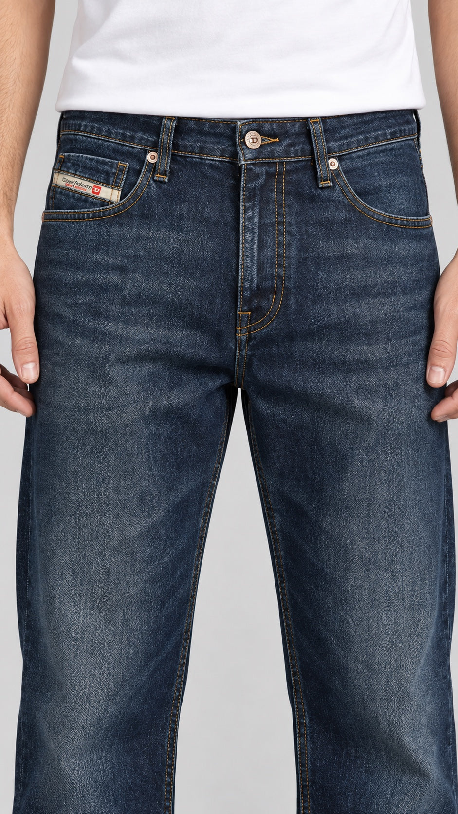 DSL — Men’s Wide-Bottom Straight-Fit Jeans – Deep Indigo Whiskered — front detail