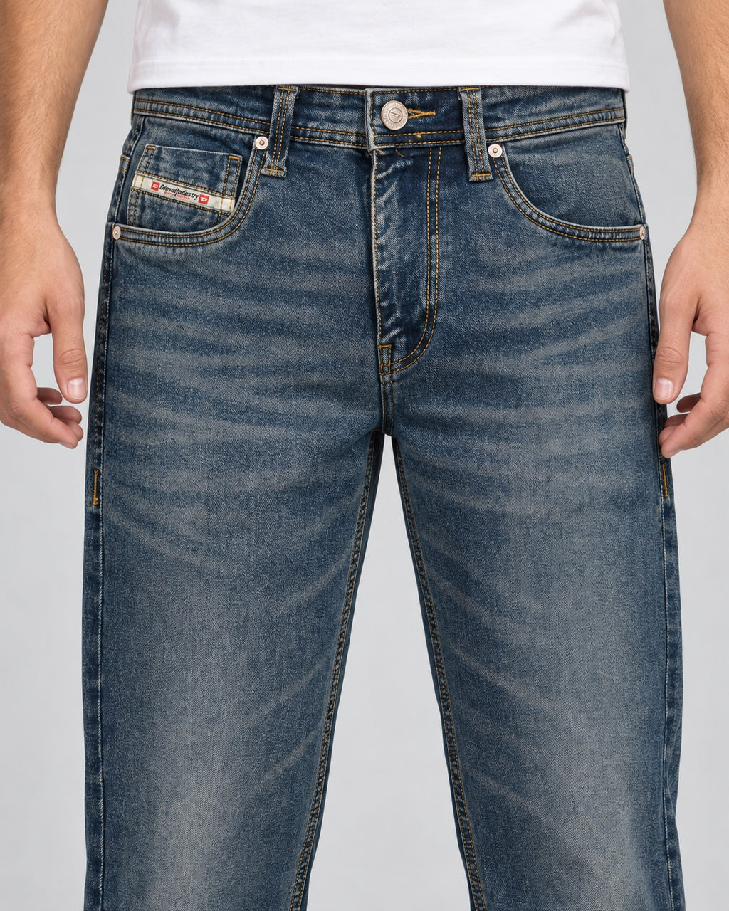 DSL — Men’s Wide-Bottom Straight-Fit Jeans – Vintage Mid Indigo — front detail