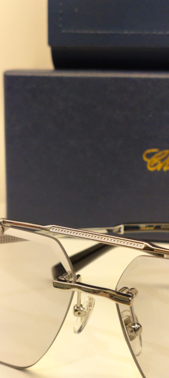 CHPD — Silver Gradient Aviator Sunglasses – Model 4 - actual product photograph 2