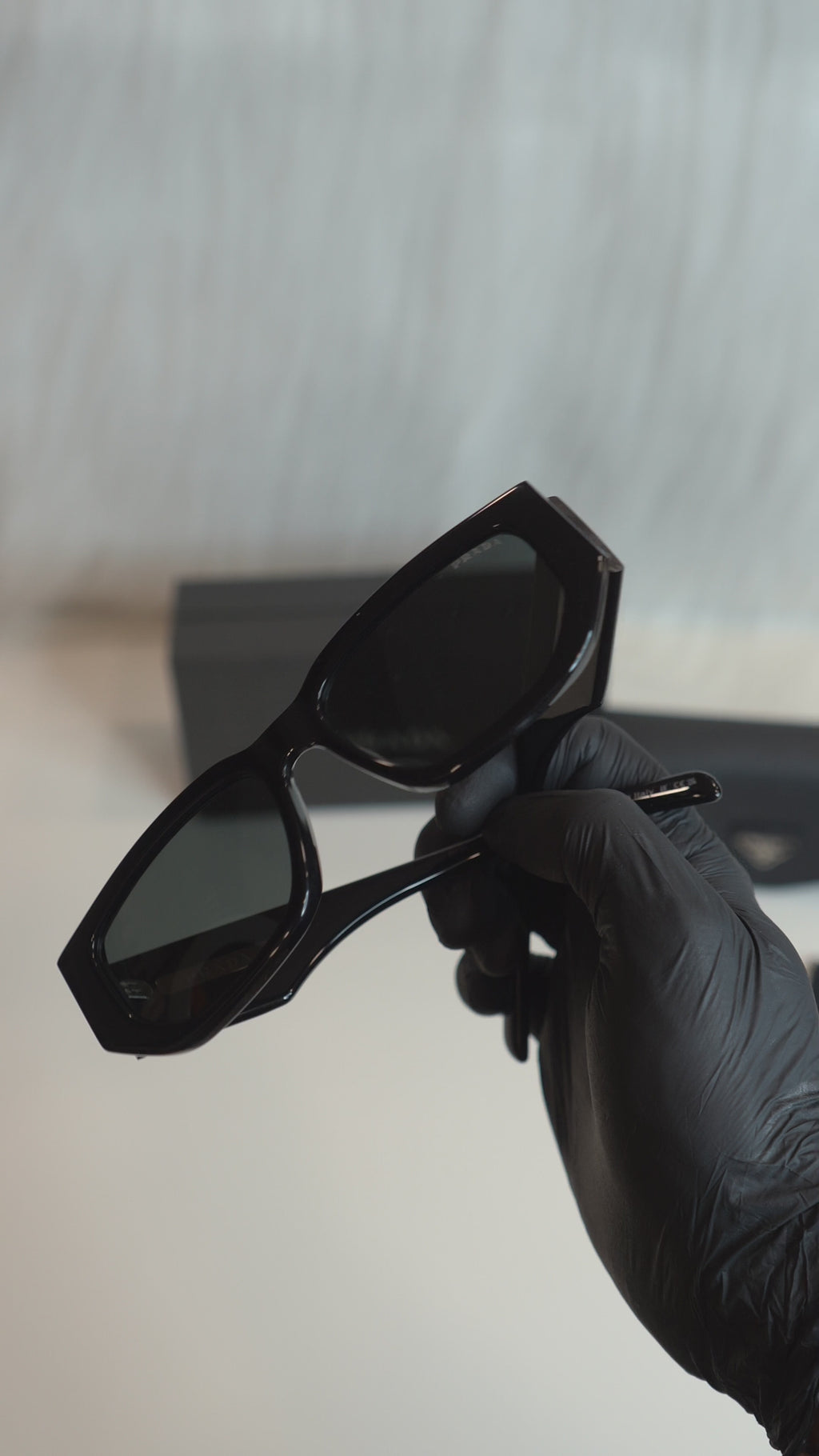 prd spr 09z f black geometric sunglasses — upright product details, no audio