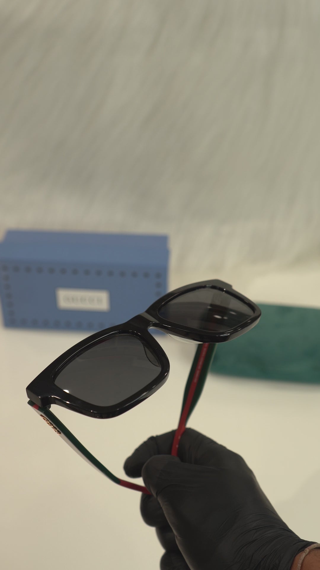 GG — Black Square Red & Green Temple Sunglasses — silent high-quality complete detailing video