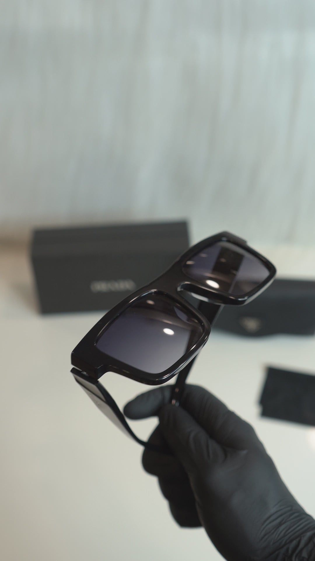 prd spr 19w black purple grey sunglasses — upright product details, no audio