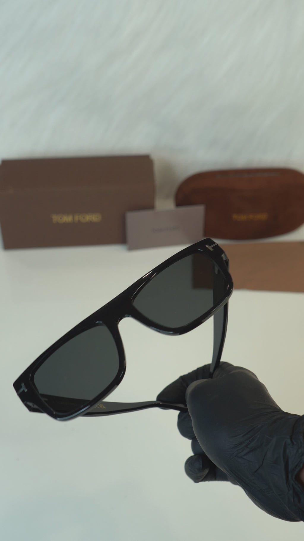 TF — FT0907 C001 Glossy Black Rectangular Sunglasses — silent high-quality complete detailing video